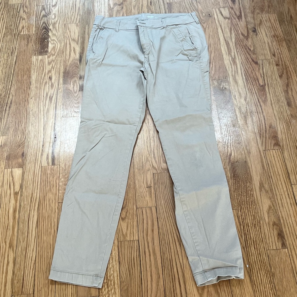 Old Navy Straight Skinny Khakis